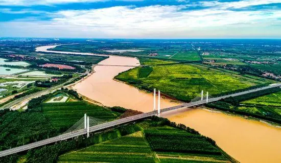 濱州市擬出讓地?zé)岬V業(yè)權(quán)32個(gè) 涵蓋供暖、溫泉洗浴、養(yǎng)殖3類應(yīng)用場(chǎng)景-地大熱能